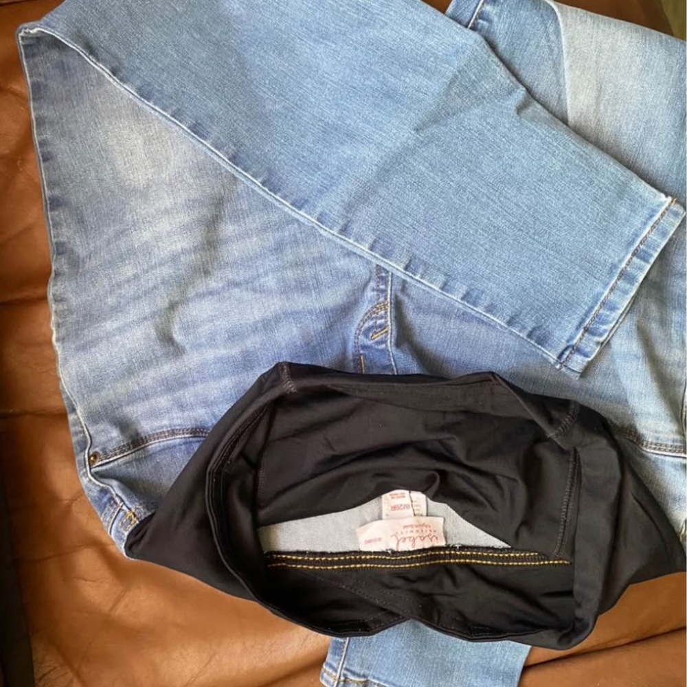Maternity jean bundle - Picture 4 of 9